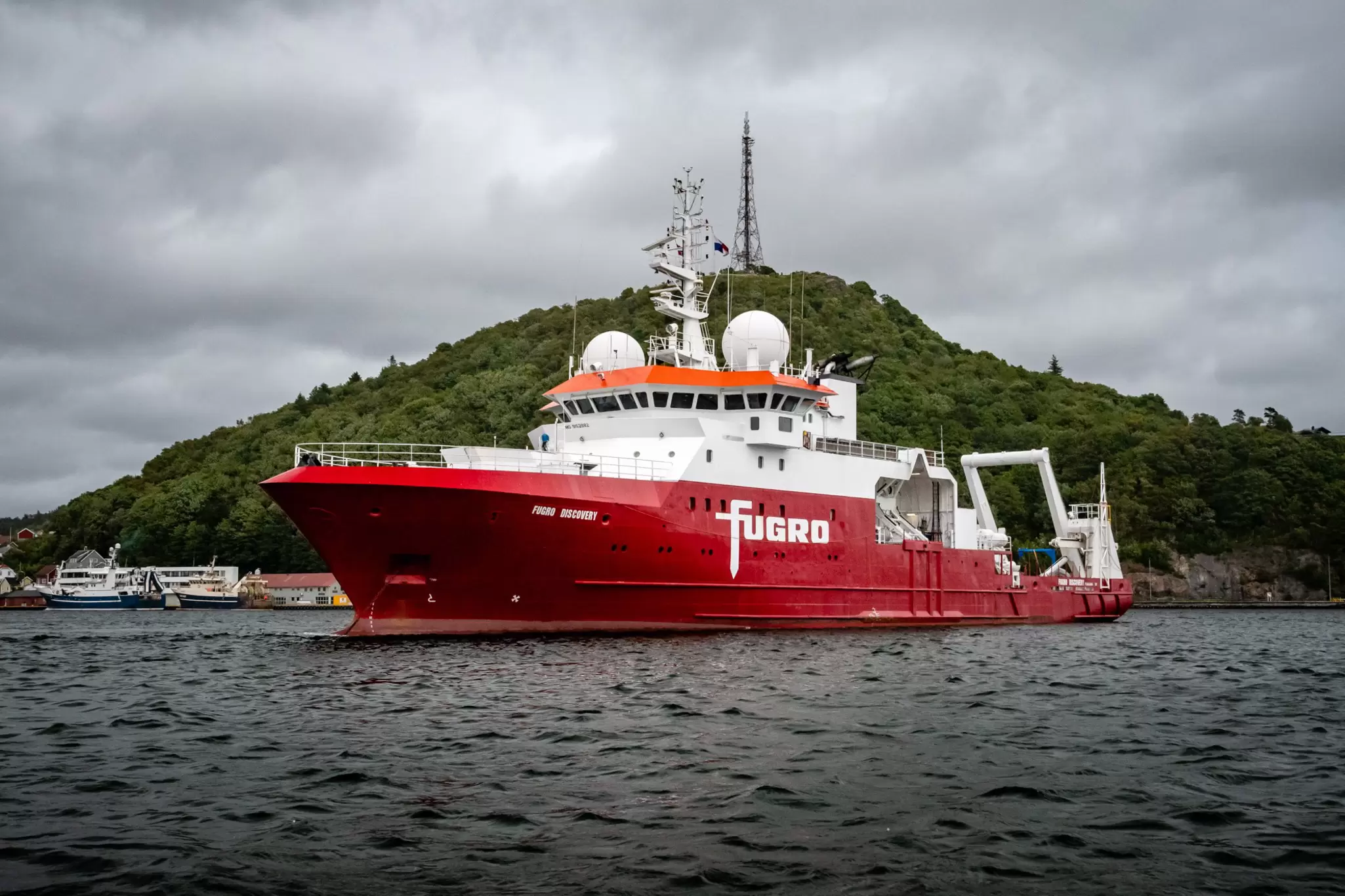 Fugro Discovery vessel.jpg