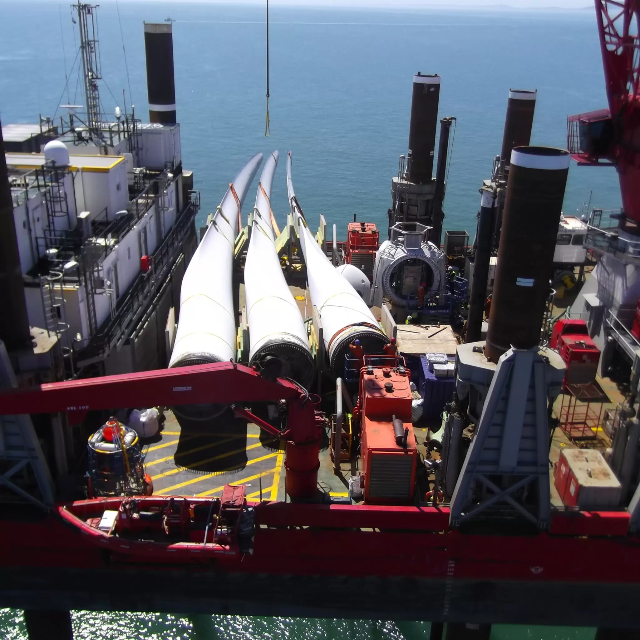 Offshore wind farm repair and maintenance work 07.jpg
