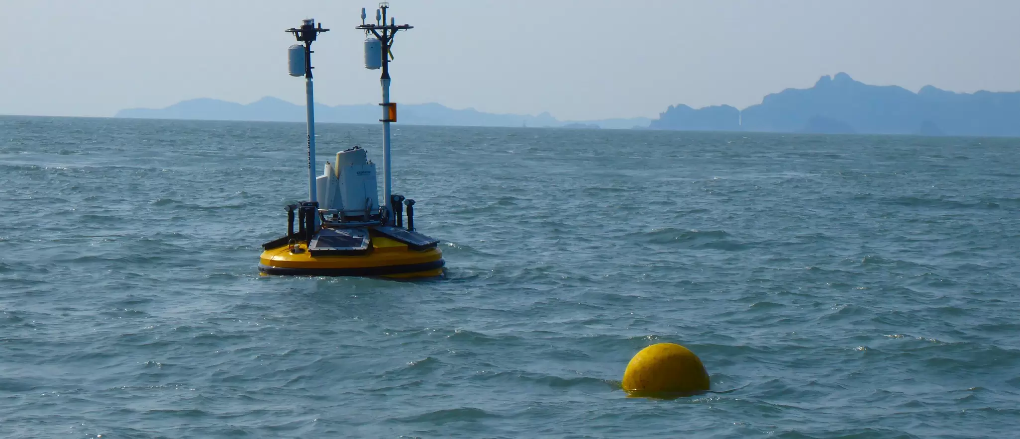 Lidar buoy offshore South Korea.jpg