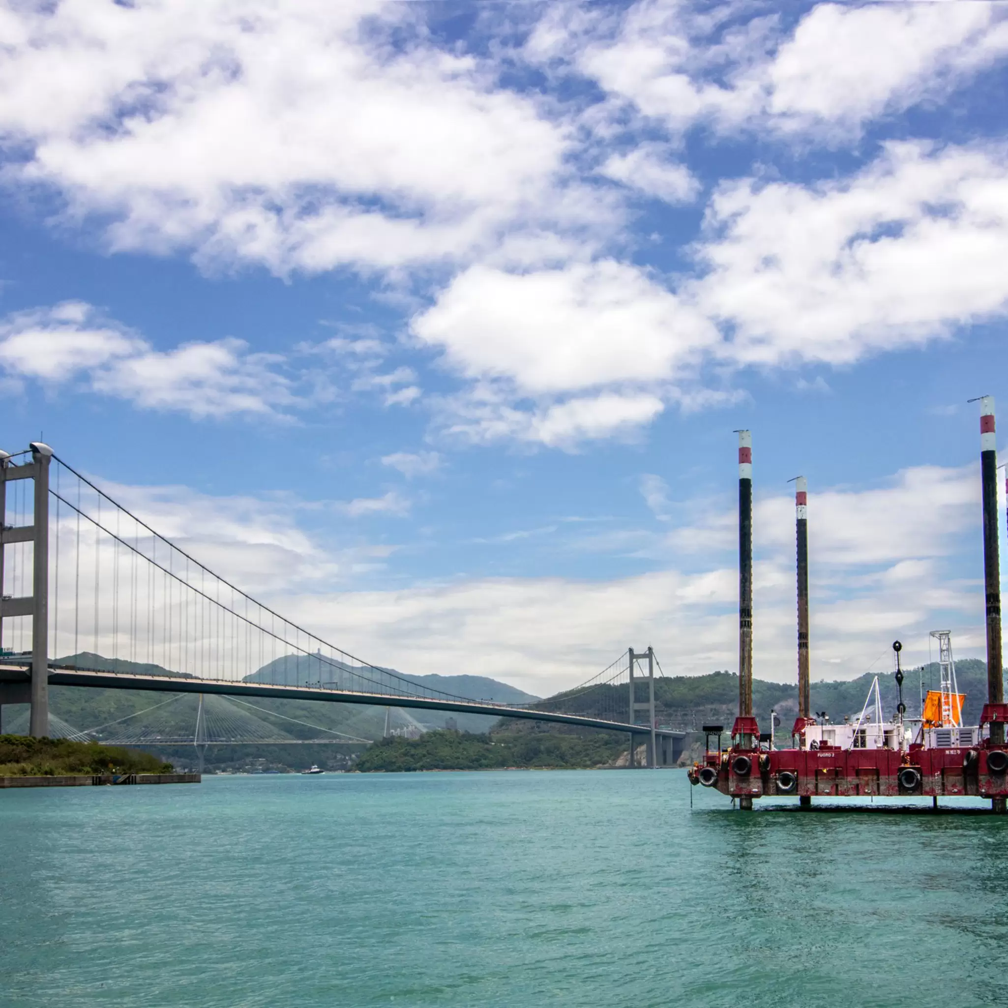 Fugro 2 jack-up barge in Hong Kong.jpg