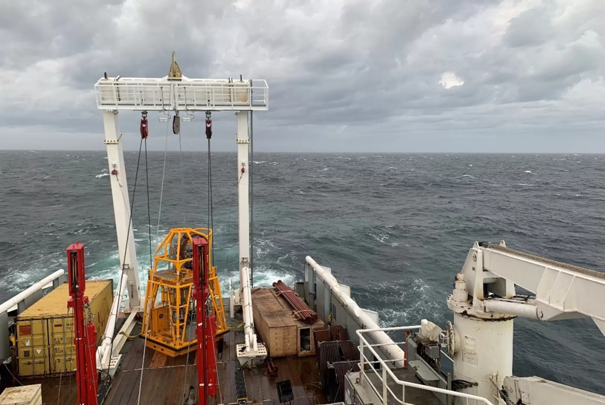 Seacalf MkV DeepDrive on back deck of vessel 01.jpg