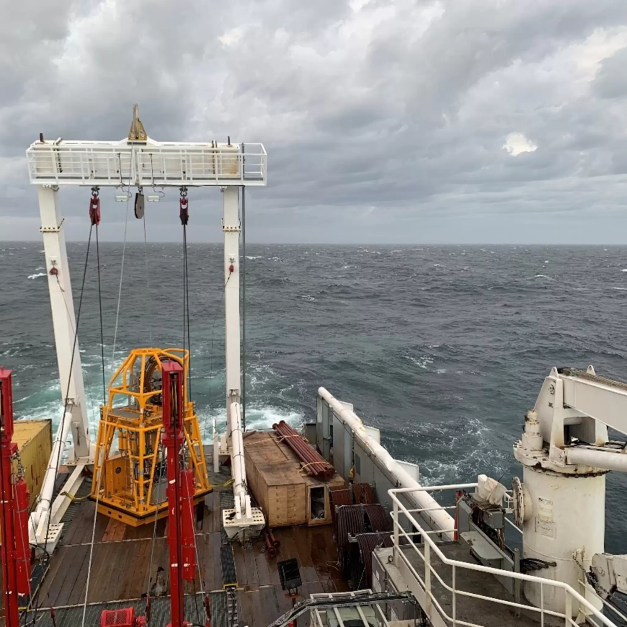 Seacalf MkV DeepDrive on back deck of vessel 01.jpg