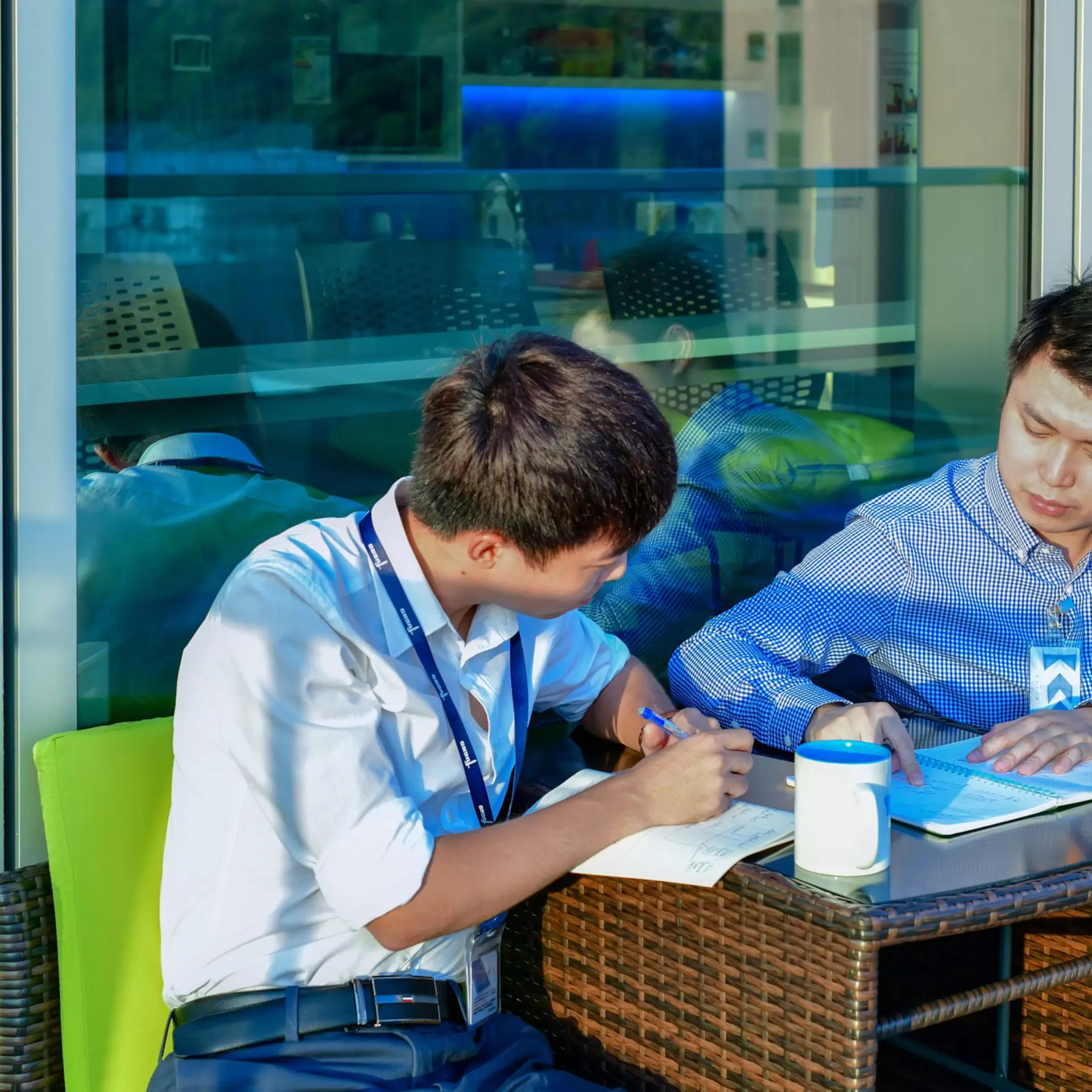 Employees in Hong Kong office 18.jpg