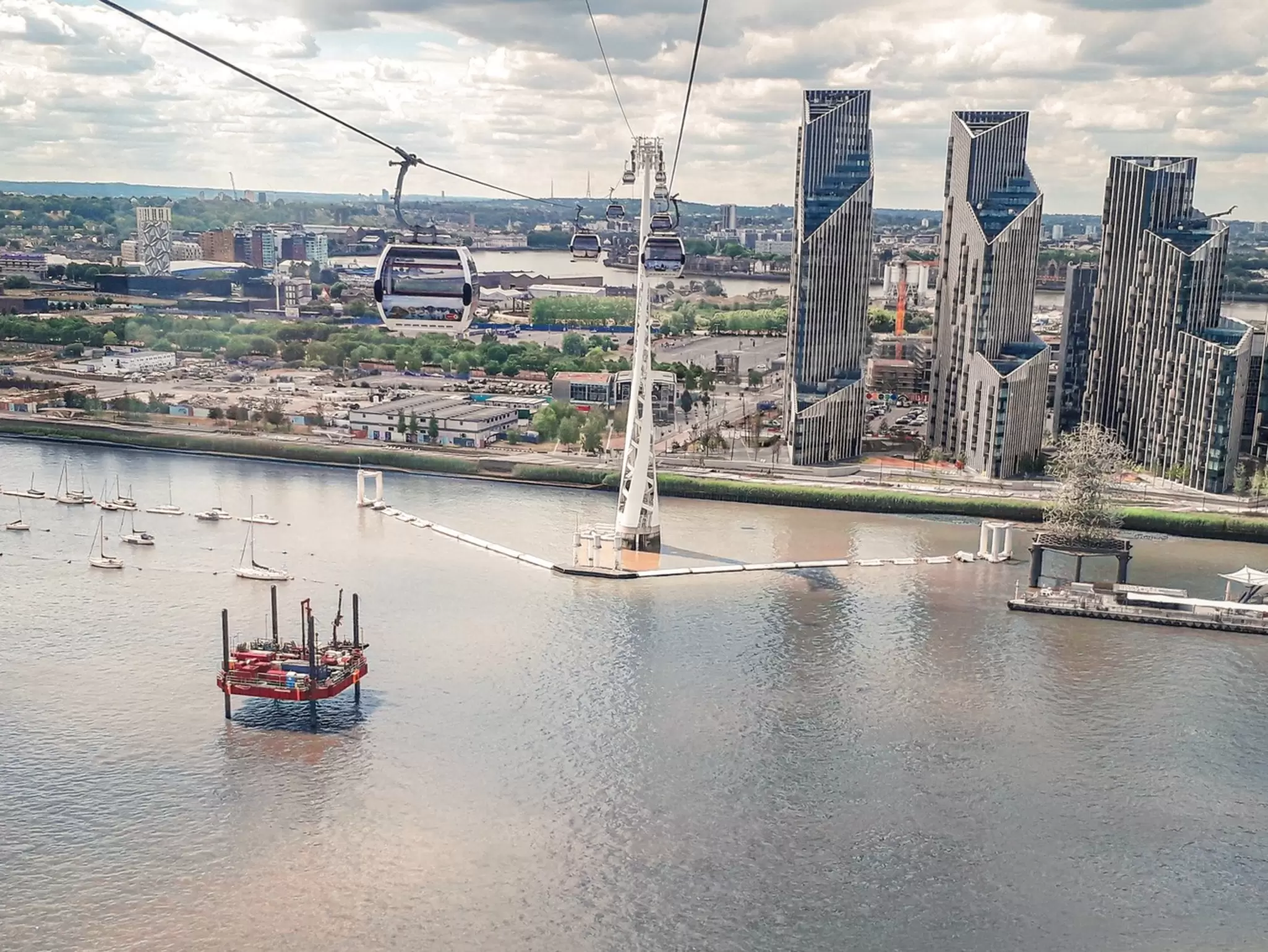 Aran 120 jack-up drilling borehole for Silvertown Tunnel project.jpg
