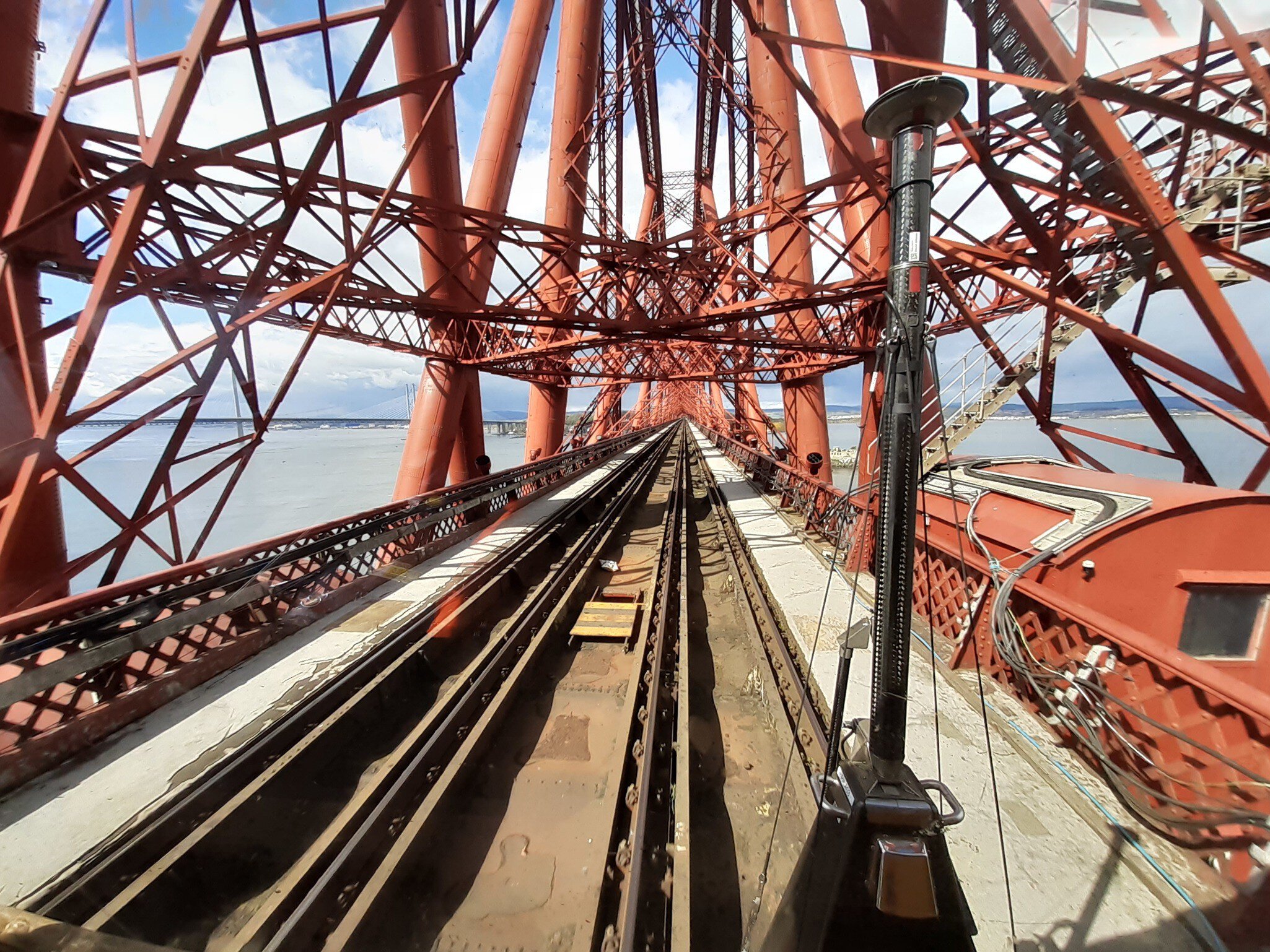 Captured image showing Forth Bridge superstructure and surrounding environment