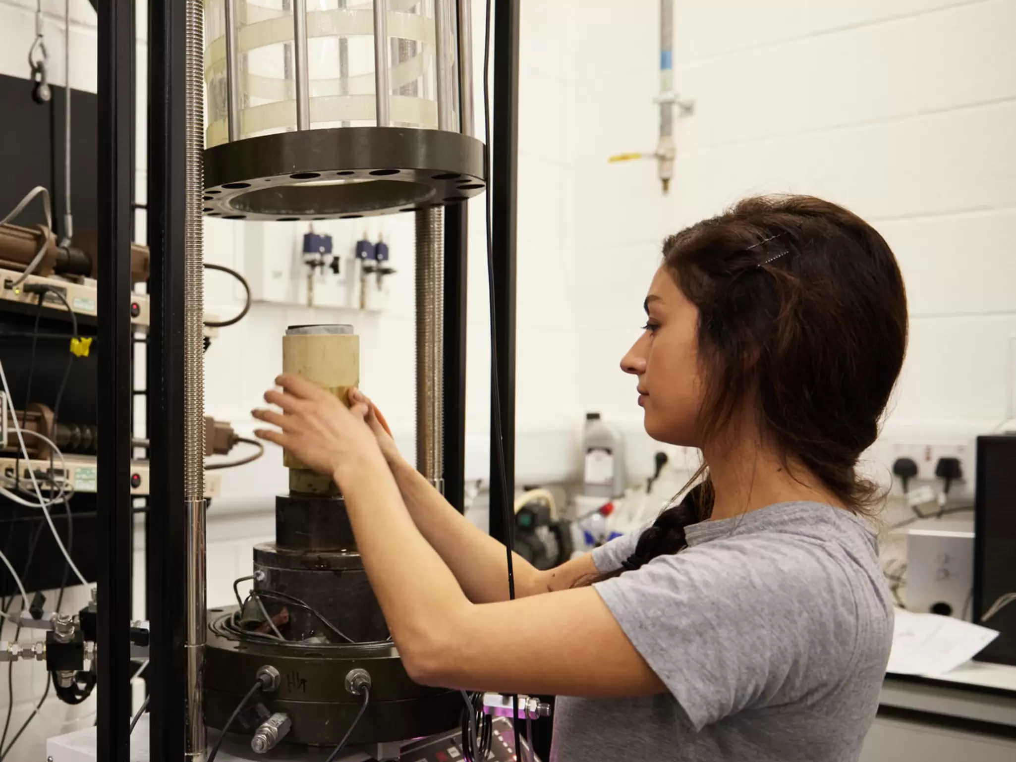Employee in advanced geotechnical laboratory 24.jpg