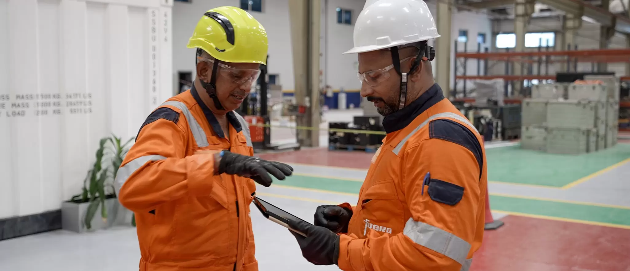 Employees in workshop in Abu Dhabi 01.jpg
