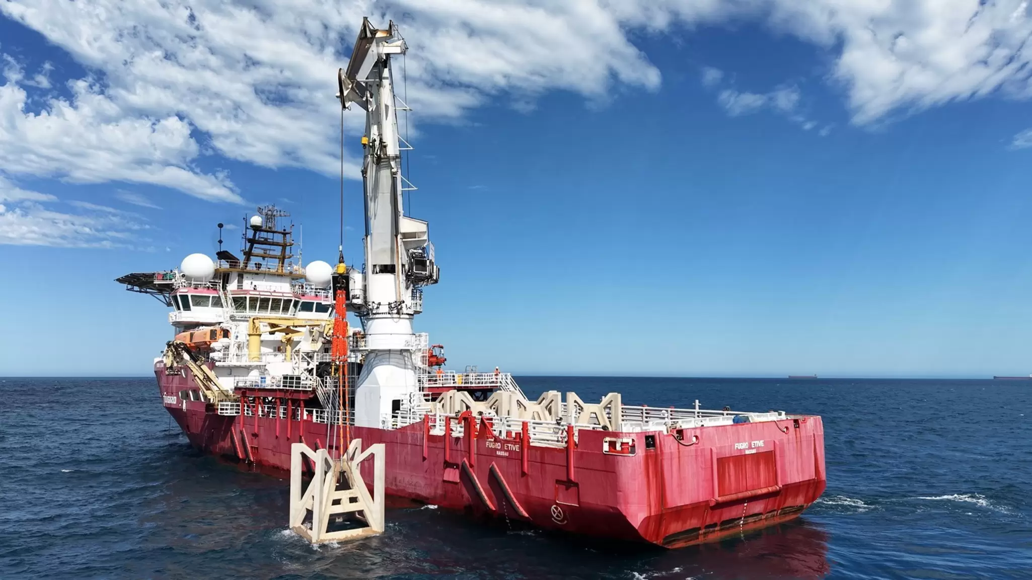 Pyramid Reef Module Lift 2.jpg