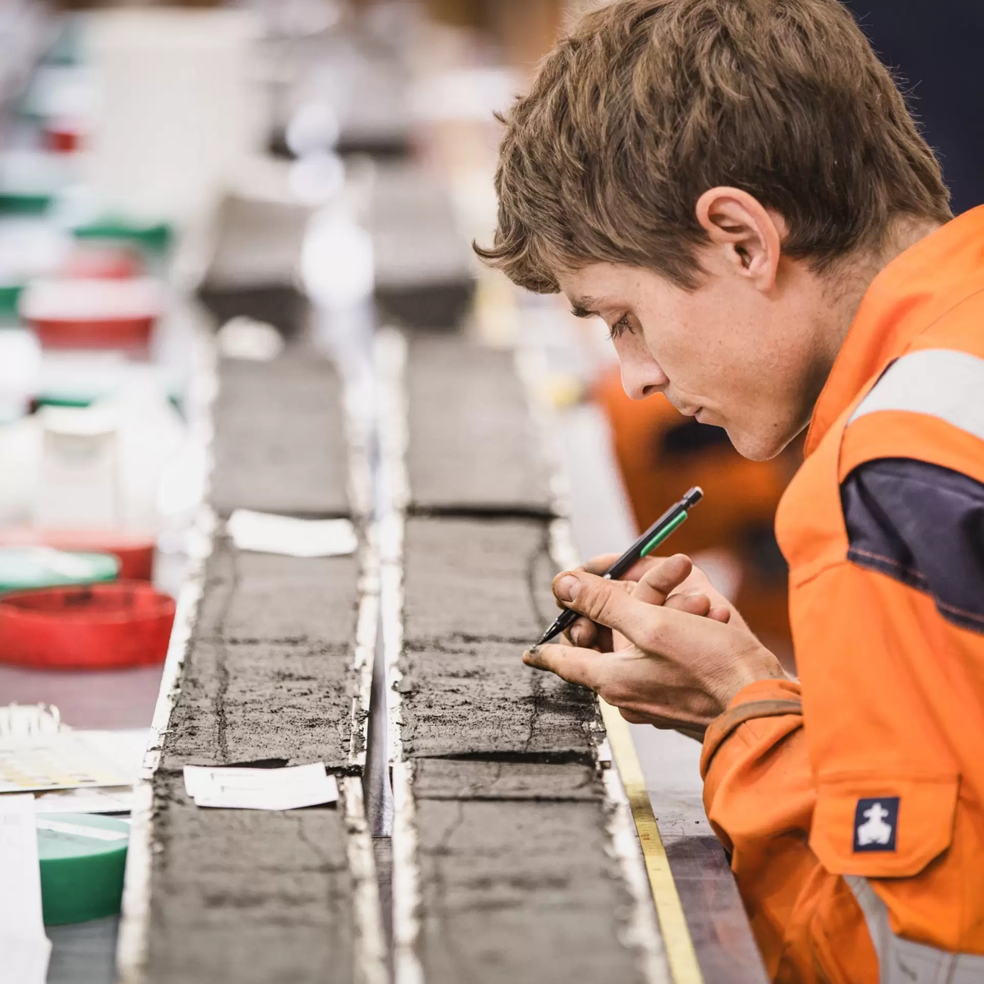 Employee in core logging laboratory 05.jpg