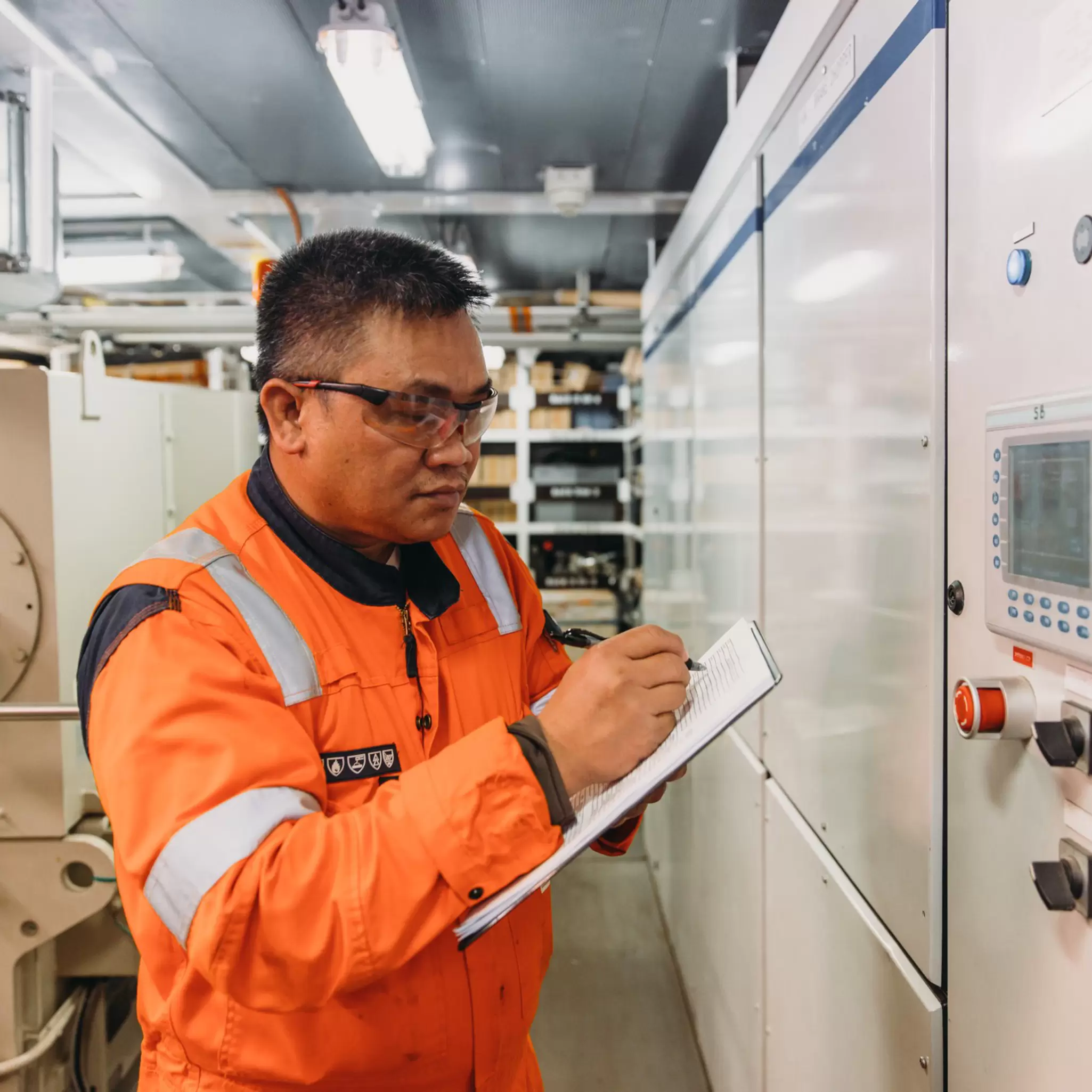 Engineer onboard Fugro Galaxy 02.jpg
