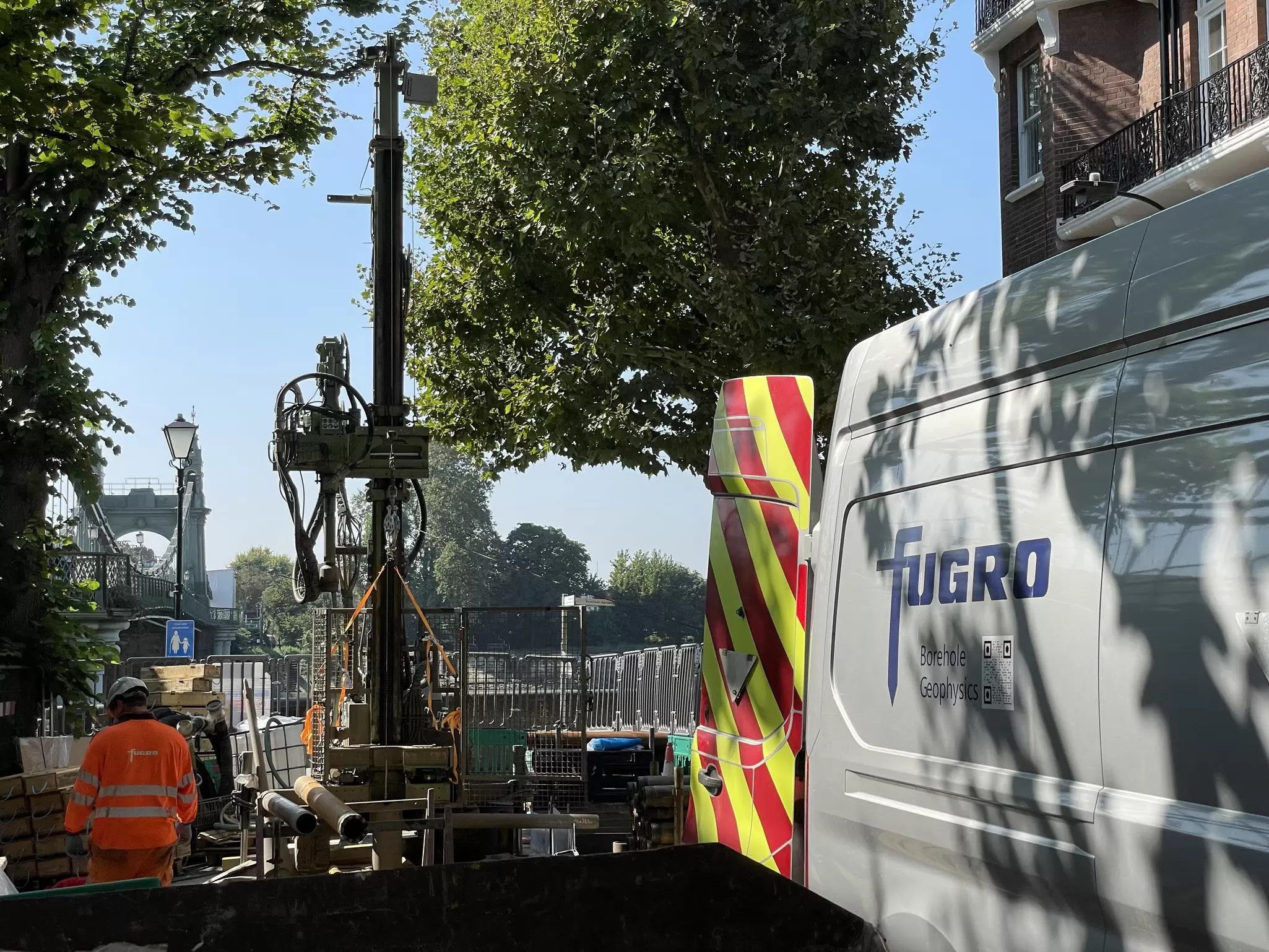 Hammersmith Bridge truck.jfif