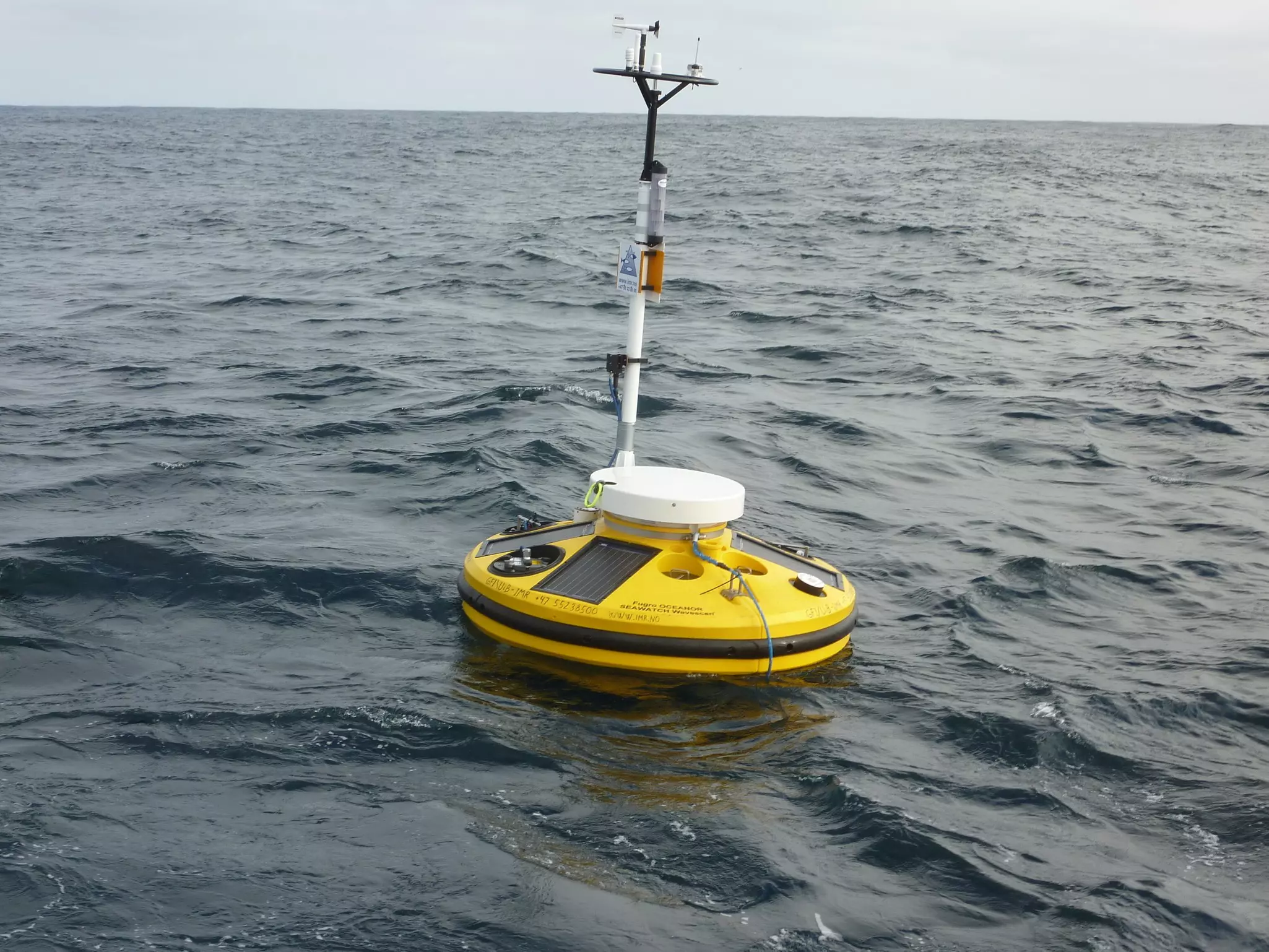 SEAWATCH wind lidar buoys - ISPRA.JPG