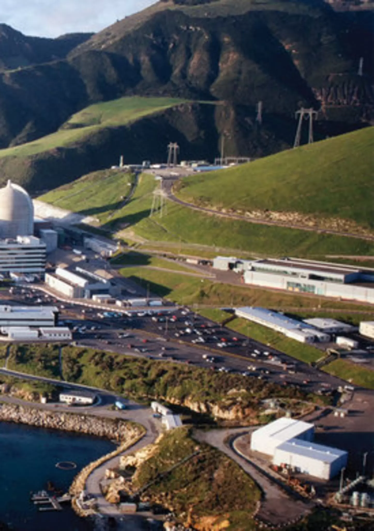 Aerial view of Diablo Canyon nuclear power plant_Pacific Gas and Electric_California.jpg