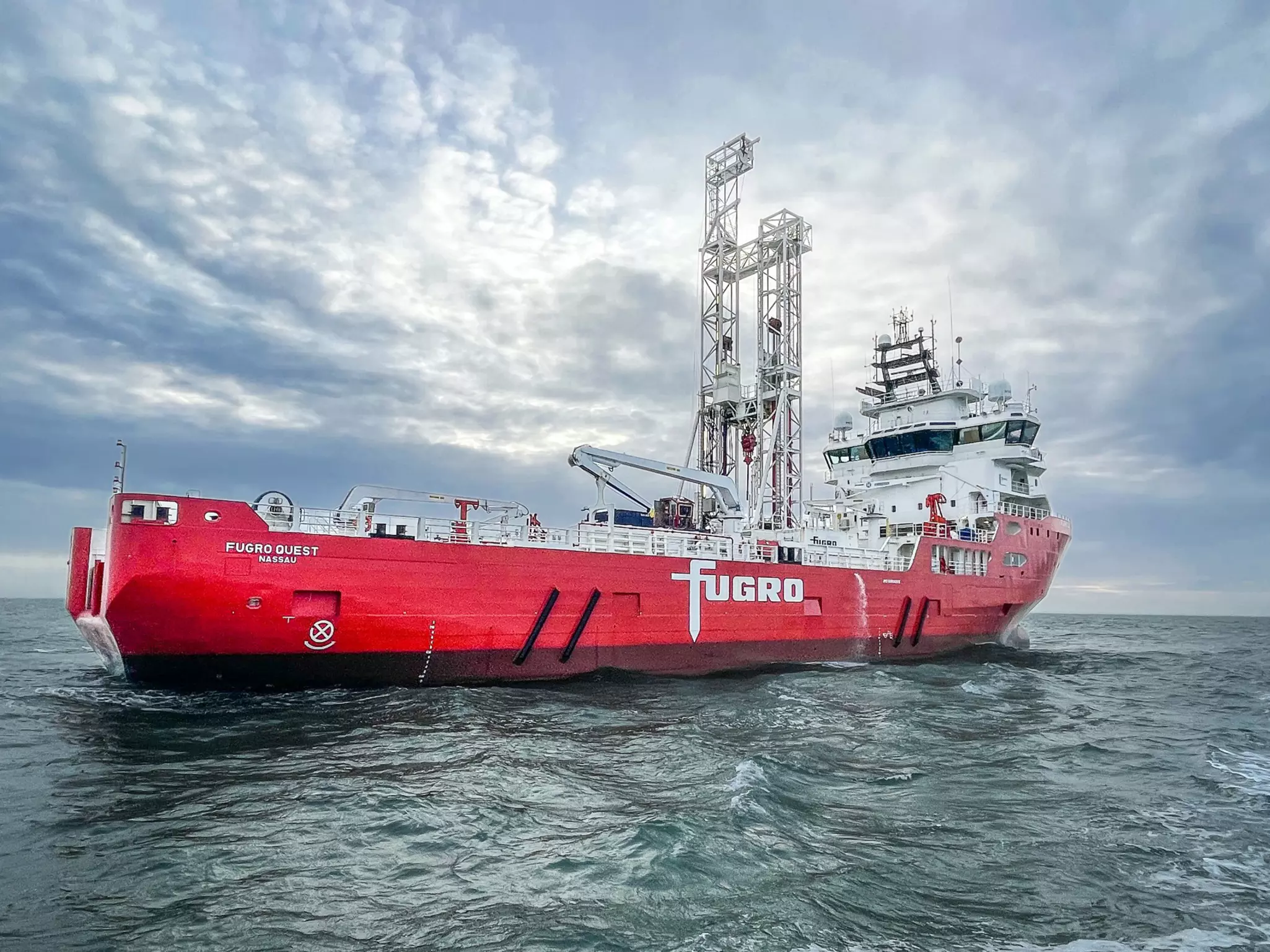 Fugro Quest geotechnical vessel 01.jpg