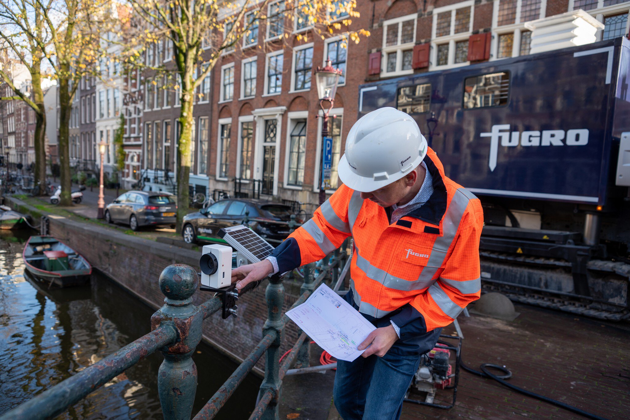 Site investigation (CPT and drilling) and monitoring
Performing CPT, drilling and monitoring of the Grimburgwal canal in Amsterdam