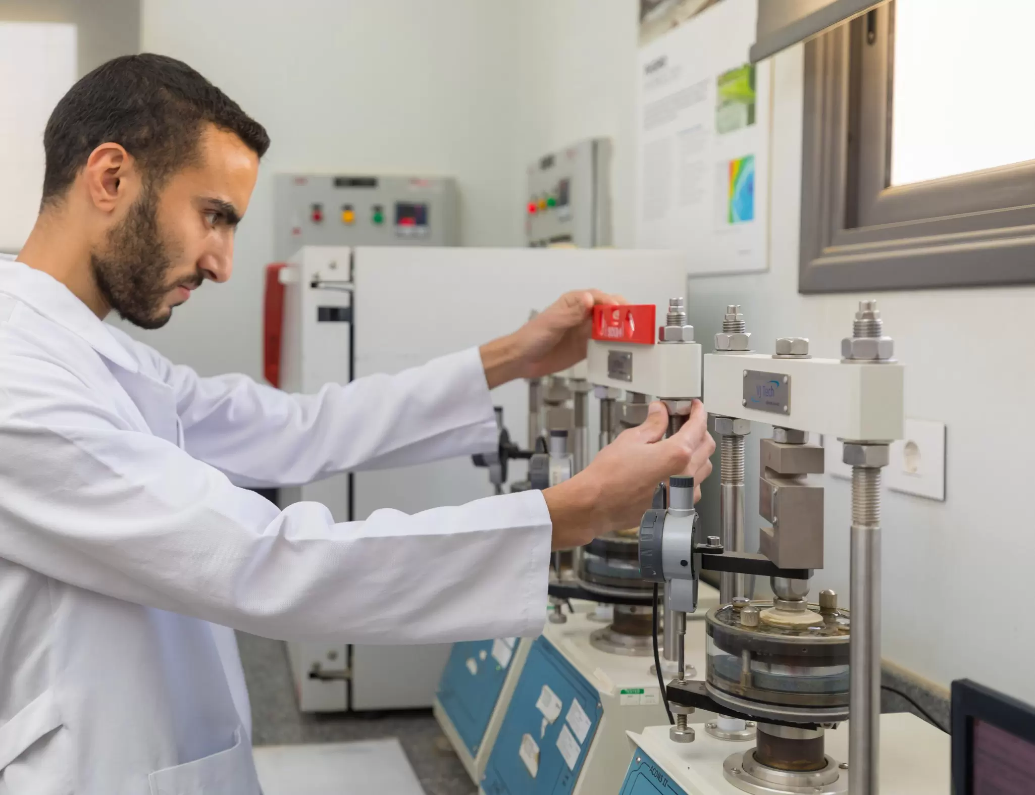 Standard and advanced geotechnical testing in laboratory in Egypt 06.jpg