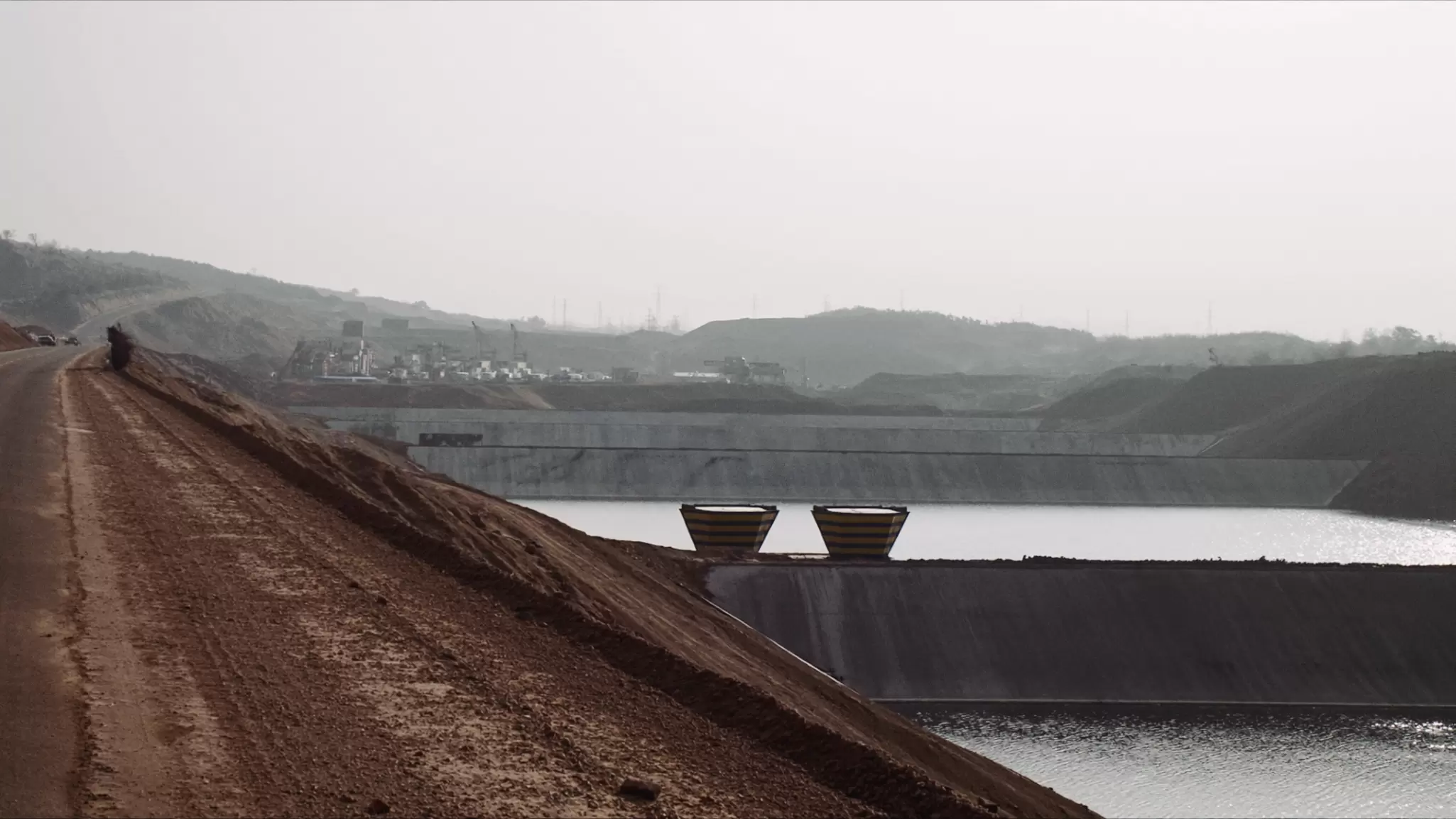 Example of a tailings facility.png