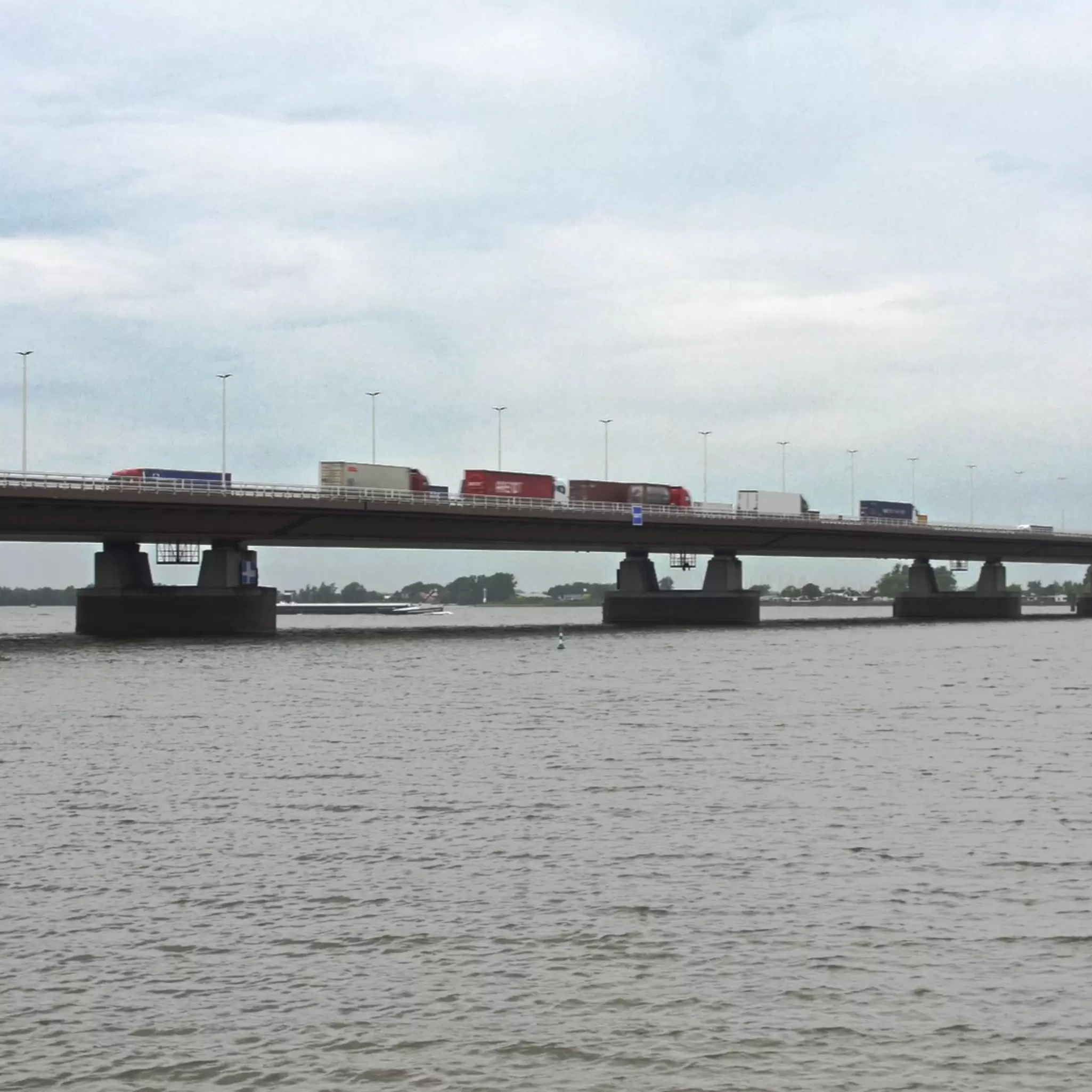 Moerdijk Still5_1.10.1.jpg
