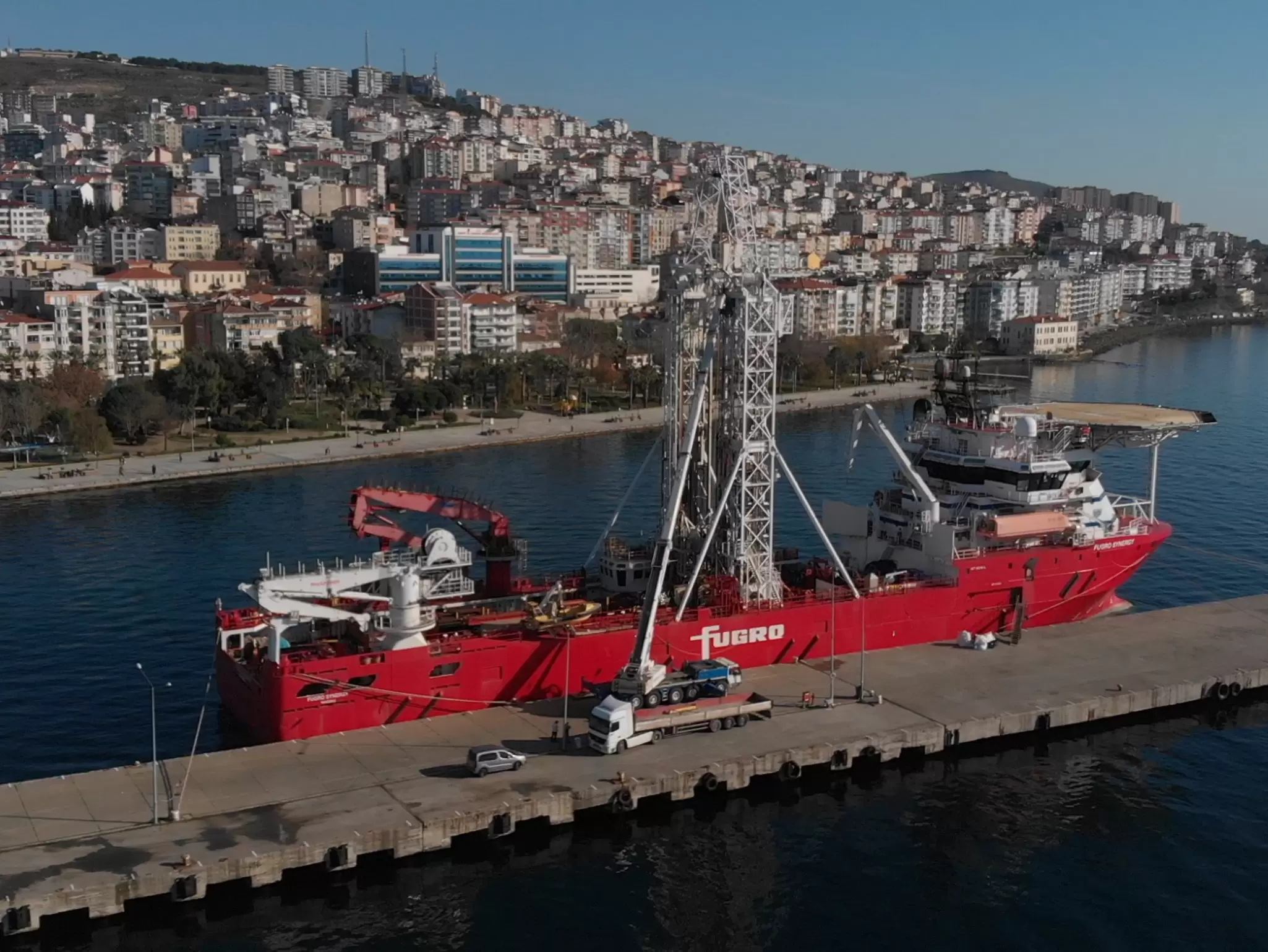 Fugro Synergy in Sinop, Turkey 02.png