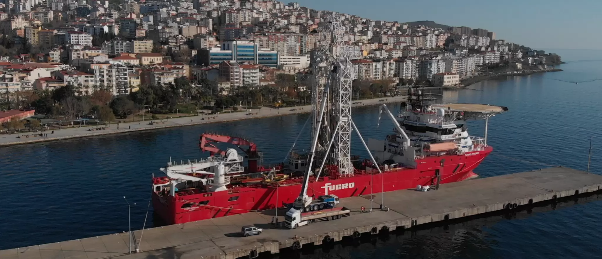 Fugro Synergy in Sinop, Turkey 02.png