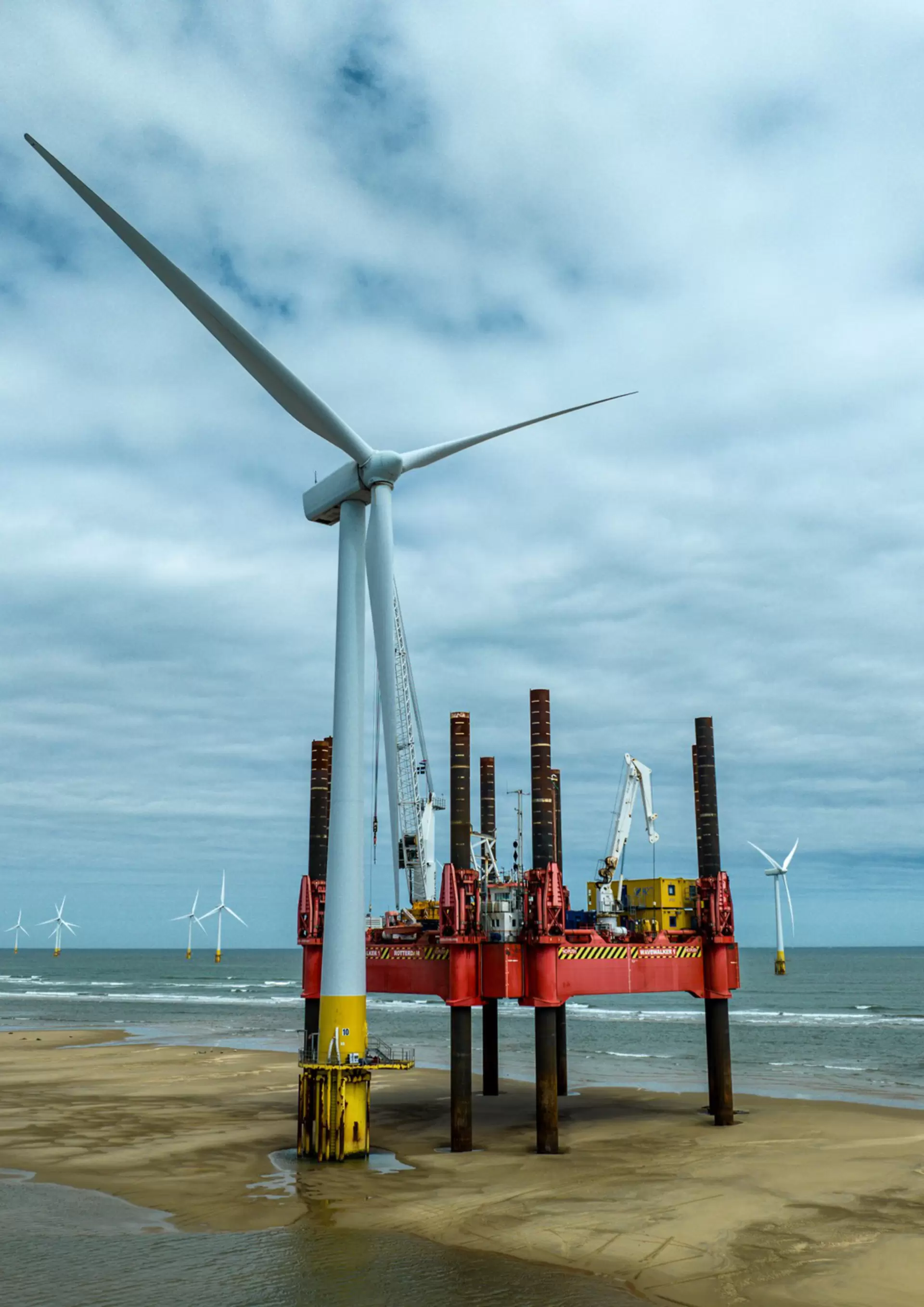 WaveWalker offshore wind maintenance 02.jpg