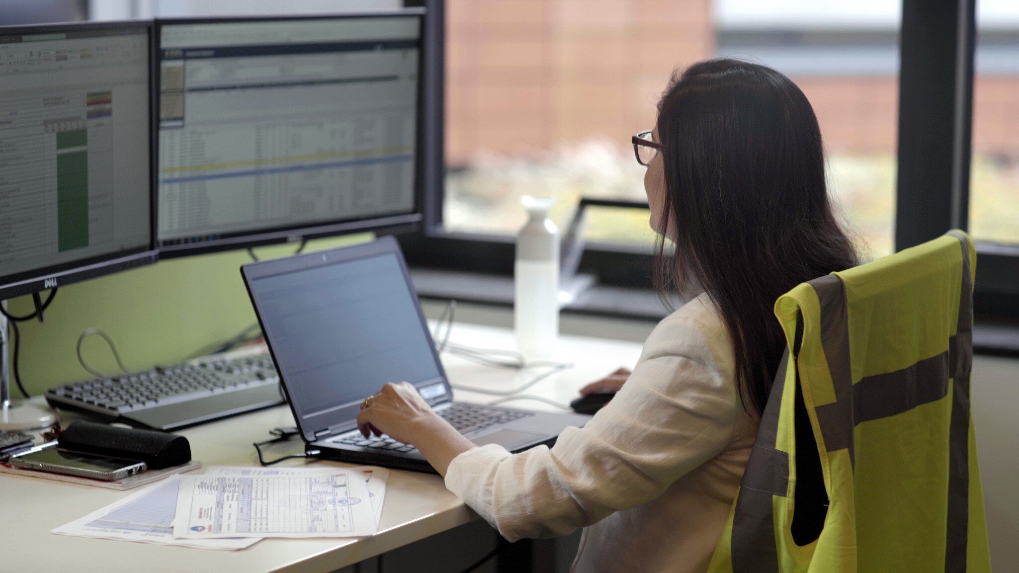 Expert working within the office space in Fugro's Nootdorp facilities in Netherlands
Expert working within the office space in Fugro's Nootdorp facilities in Netherlands